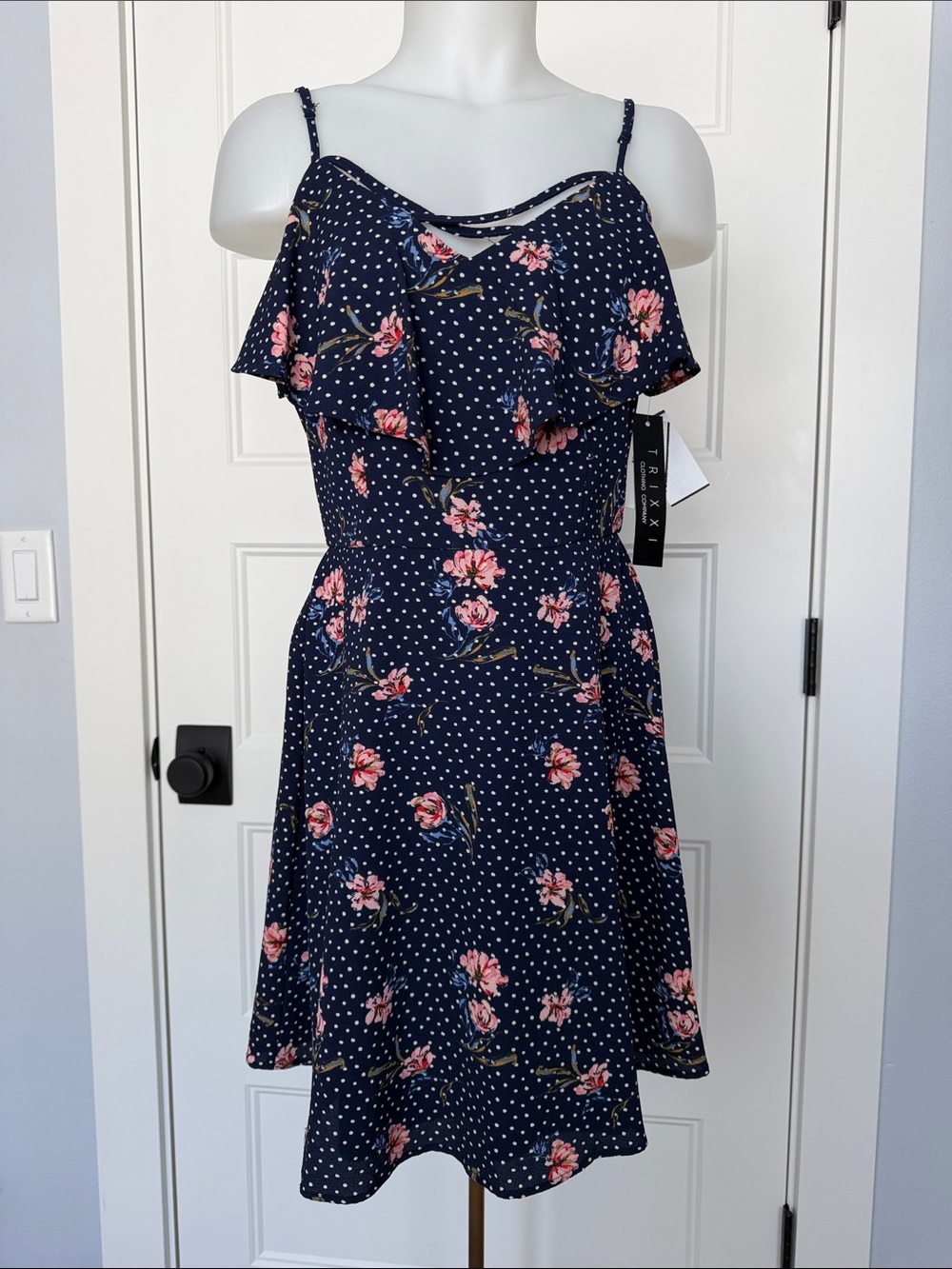 NWT Trixxi Spaghetti Strap Elastic Waist Polka Dot Mini Dress in Sz Large